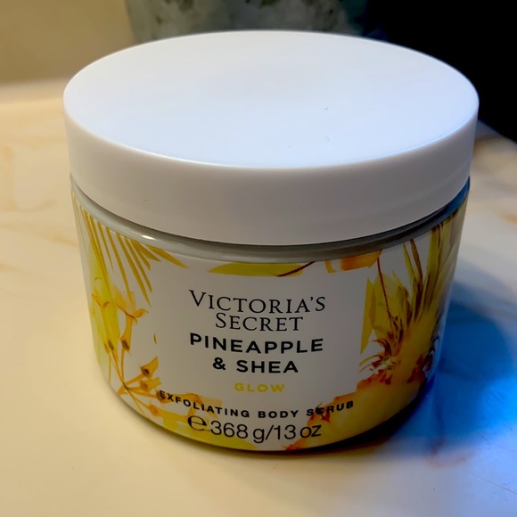 Victoria's Secret Pineapple & Shea Energize Exfoliating Body Scrub 13oz. New! - Picture 1 of 4